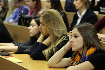    /></p>
<p>&nbsp;</p>
<p><IMG class=